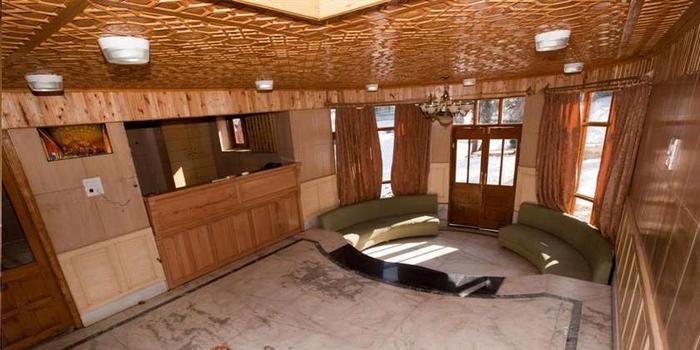 Hotel Fluorescence